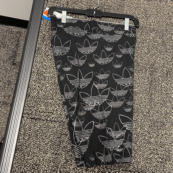 Adidas tight shorts 🩳 - Picture 3 of 3